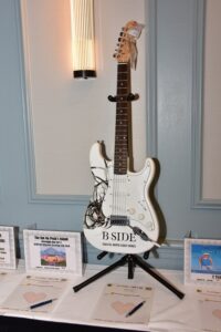 Guitar-Auction-Item
